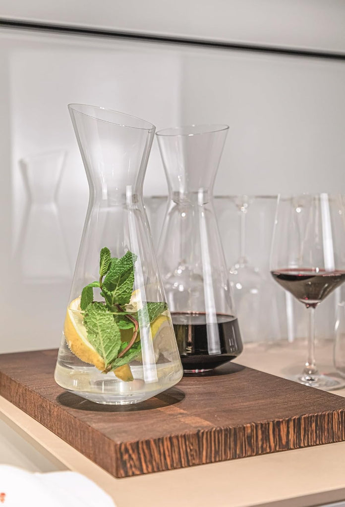 Style Crystal Wine Decanter, Elegant Carafe for Red and White Wine, Modern Glass Pitcher Gifts, Housewarming, Hosting